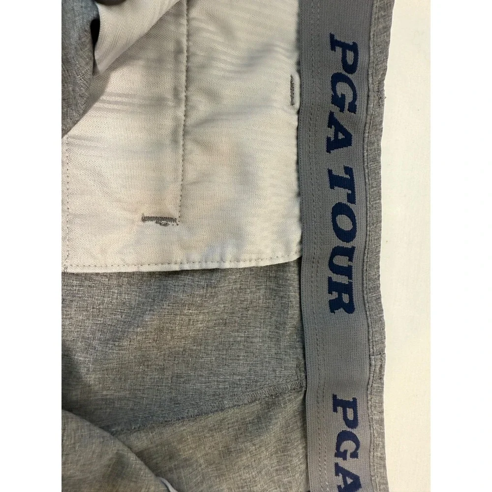 PGA Tour Men's Golf Shorts Size L Gray Chambray Performance Comfort Waist